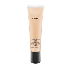 MAC COSMETICS STUDIO SCULP FOUNDATION NC25